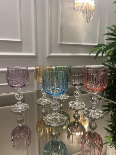 Kılıç kesme kadeh kahve yanı