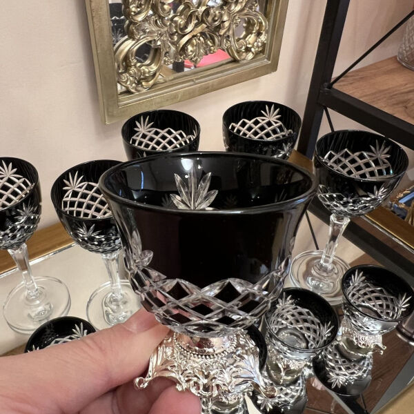 Gümüş Ayak Ananas Kesme Lokumluk